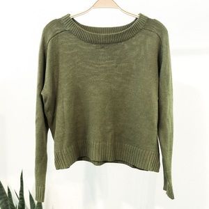 Lovely green cropped sweater